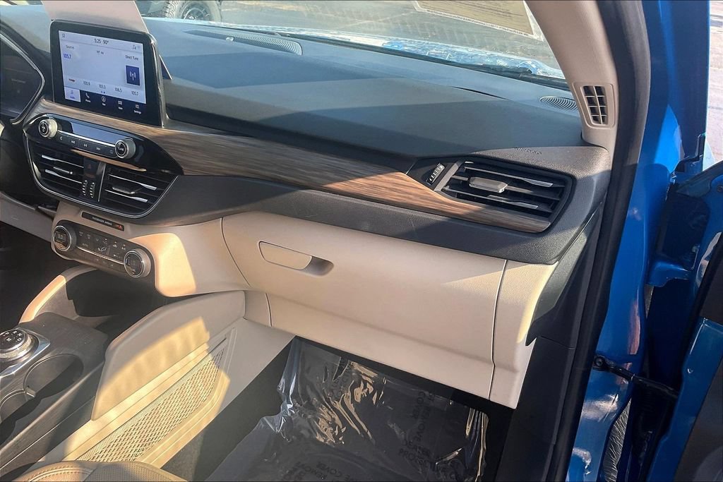 Certified 2020 Ford Escape Titanium AWD/4WD image 15