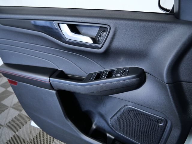 Certified 2025 Ford Escape ST-Line AWD/4WD image 26