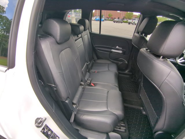Used 2022 Mercedes-Benz GLB 250 4MATIC image 35