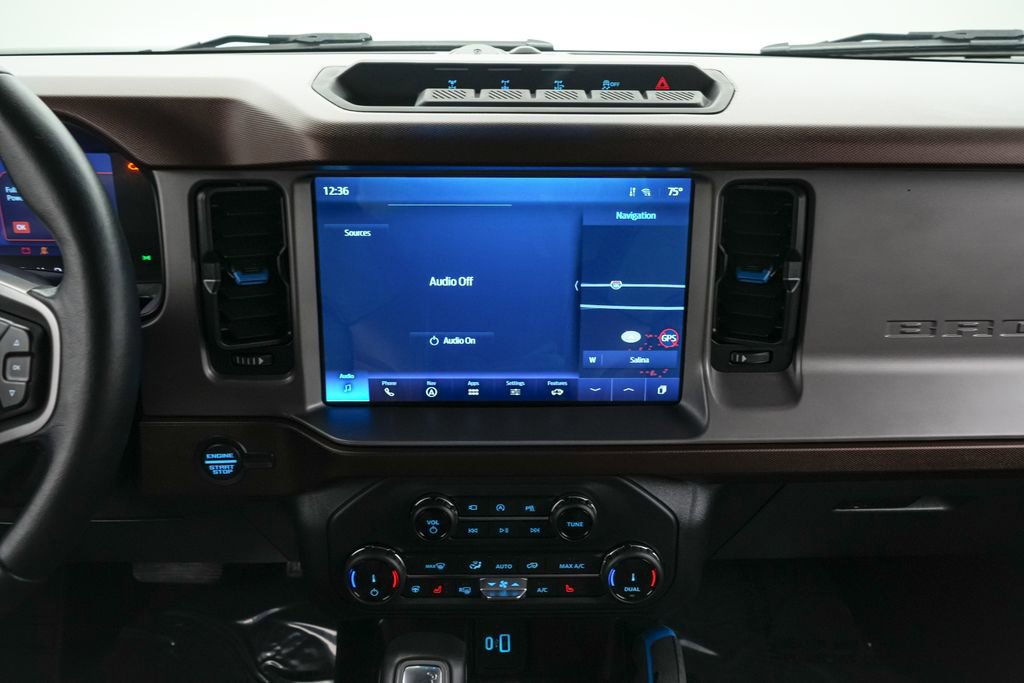 Certified 2022 Ford Bronco Outer Banks w/ Sasquatch Package AWD/4WD image 18