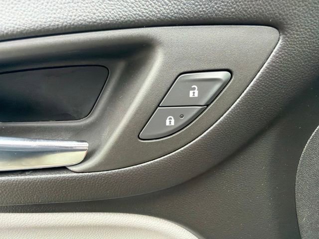 Used 2023 Chevrolet Equinox LT w/ LPO, Floor Liner Package FWD image 21
