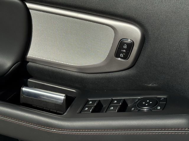 Certified 2025 Ford Expedition Active image 26