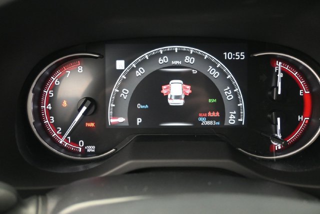 Used 2025 Toyota RAV4 XLE AWD/4WD image 9