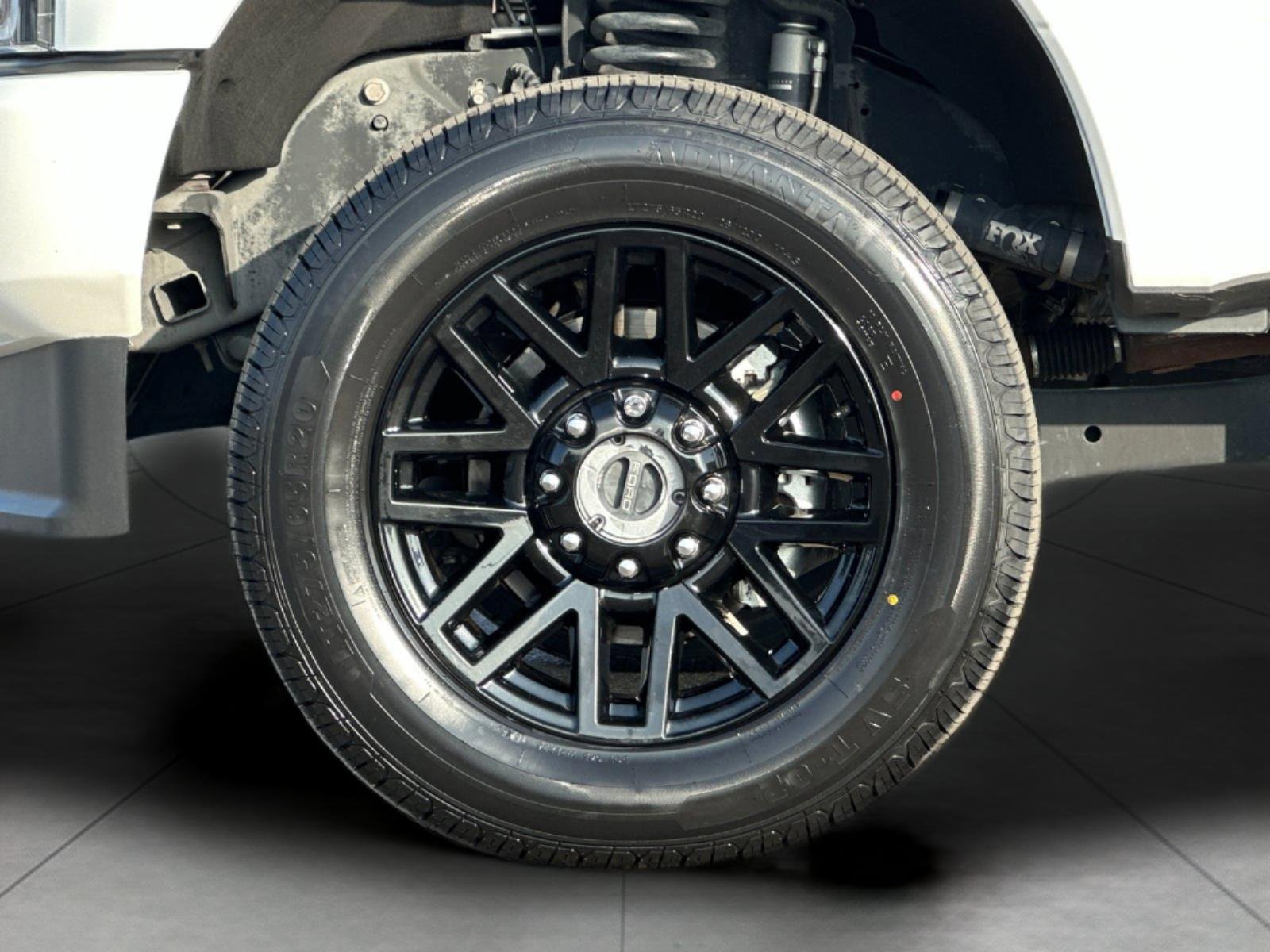 Certified 2022 Ford F350 Lariat w/ Black Appearance Package image 24