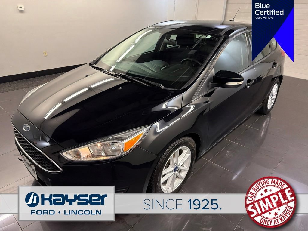 Certified 2018 Ford Focus SE w/ Cold Weather Package FWD image 3