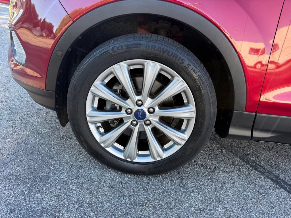 Certified 2018 Ford Escape Titanium AWD/4WD image 30