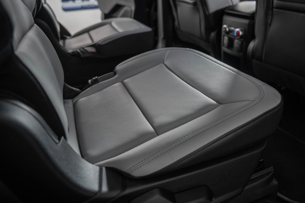 Certified 2021 Ford Explorer XLT w/ Equipment Group 202A image 35