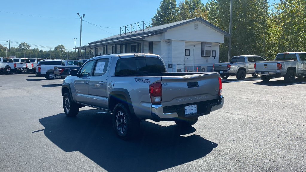 Used 2017 Toyota Tacoma TRD Off-Road w/ Tow Package RWD image 7