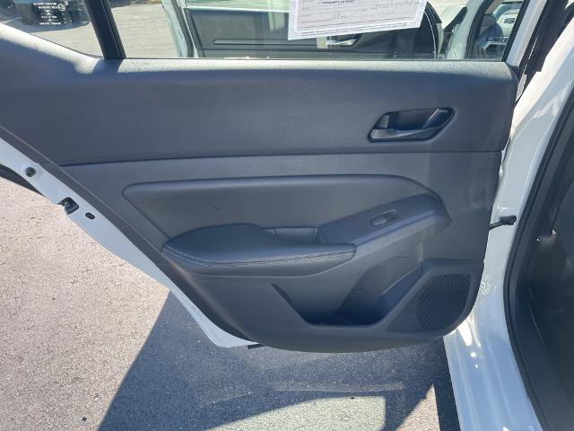 Used 2025 Nissan Altima 2.5 SV FWD image 15