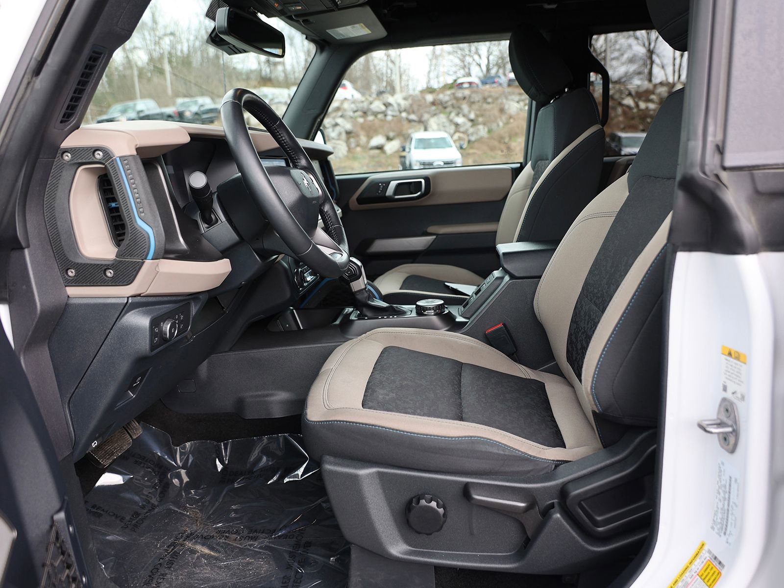 Certified 2022 Ford Bronco Wildtrak AWD/4WD image 18
