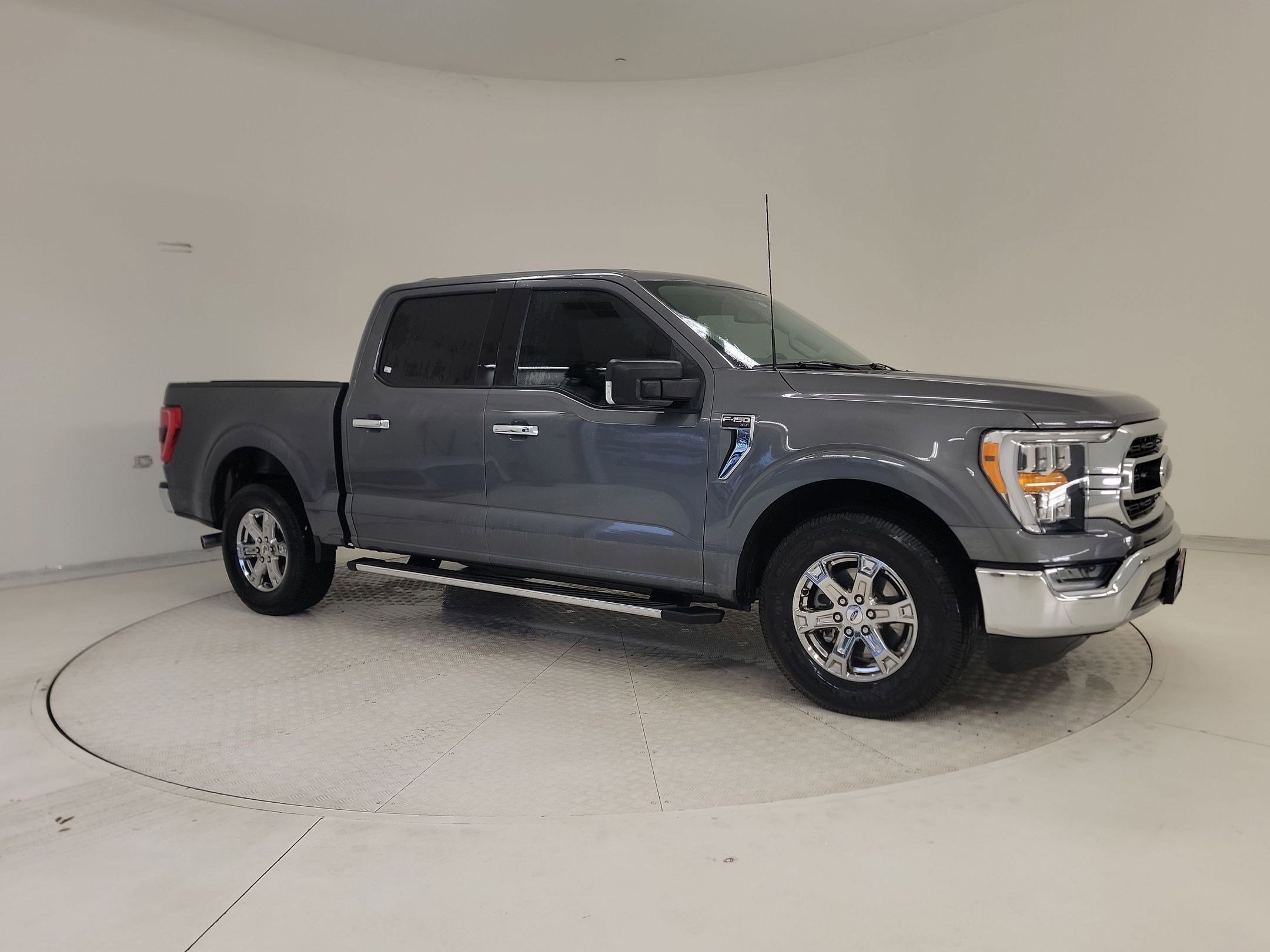 Certified 2021 Ford F150 XLT w/ Equipment Group 302A High image 5