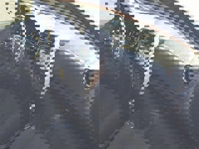 Used 2019 Nissan Versa SV image 28