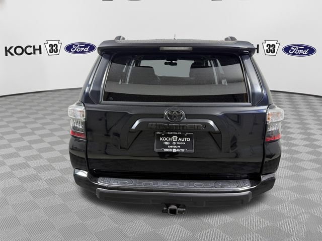 Used 2017 Toyota 4Runner TRD Off-Road AWD/4WD image 7