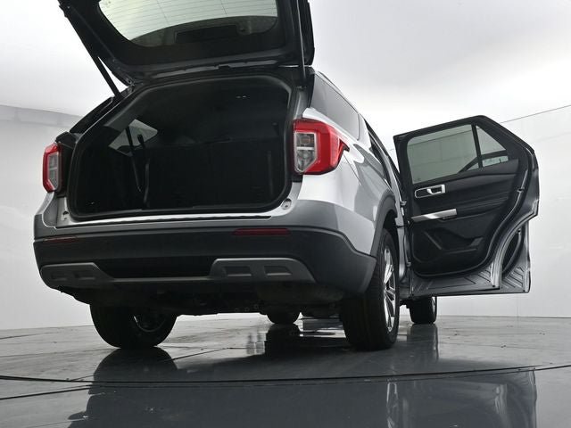 Certified 2022 Ford Explorer XLT w/ Equipment Group 202A AWD/4WD image 45