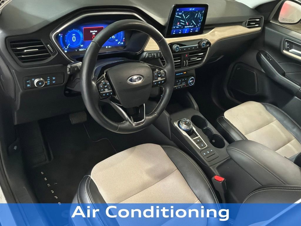Certified 2021 Ford Escape Titanium w/ Titanium Elite Package AWD/4WD image 17