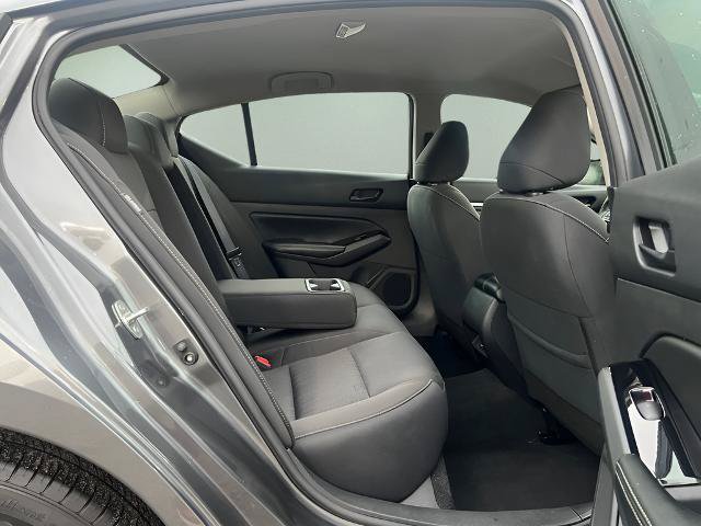 Used 2023 Nissan Altima 2.5 SV FWD image 32