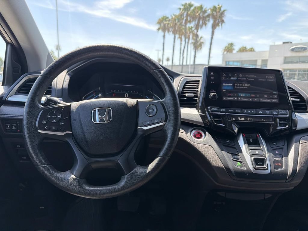 Used 2018 Honda Odyssey EX image 11