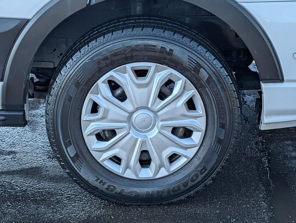 Certified 2022 Ford Transit 350 XLT RWD image 19