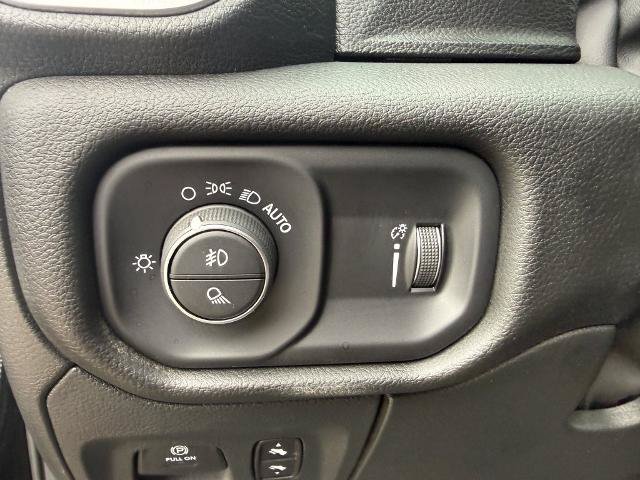 Used 2025 RAM 1500 Big Horn AWD/4WD image 38