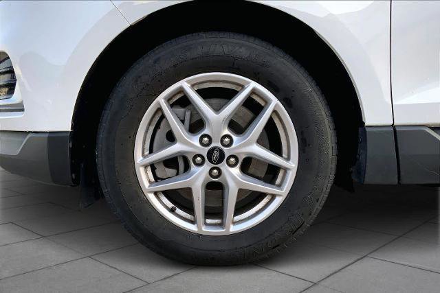 Certified 2024 Ford Edge SEL image 12
