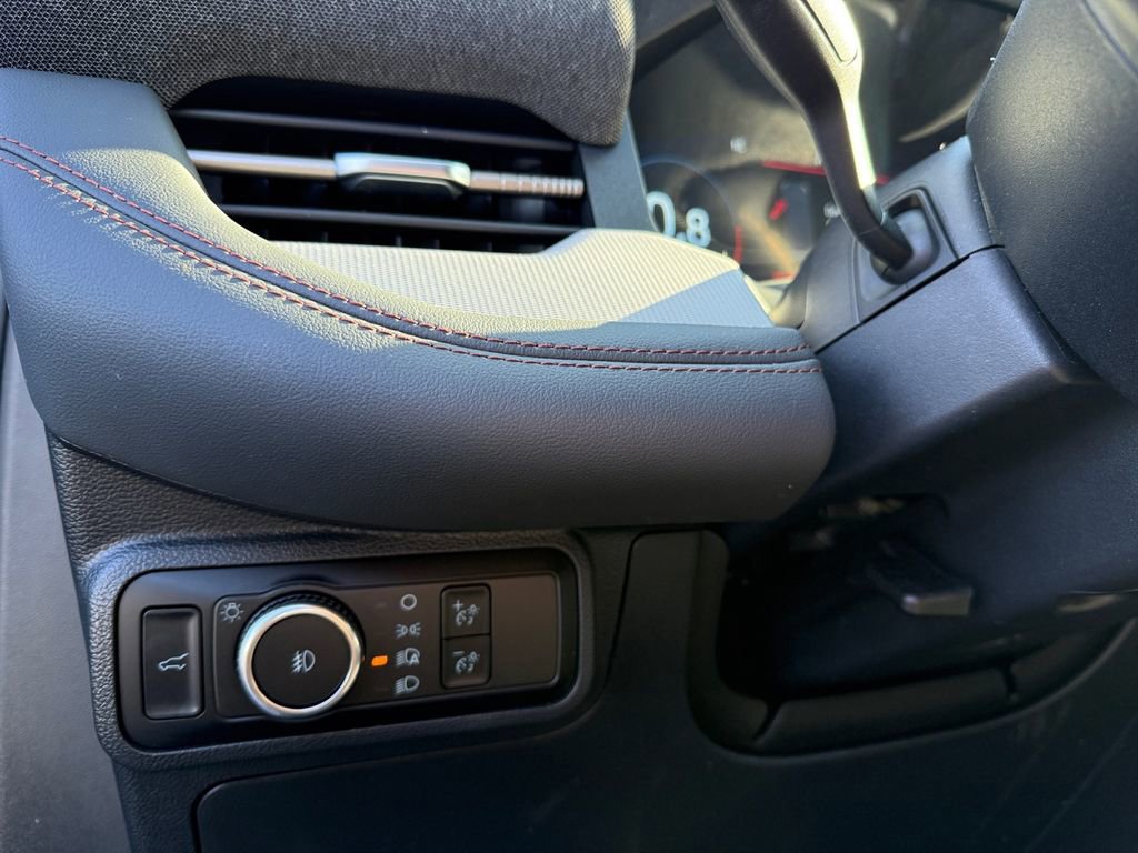 Certified 2025 Ford Explorer Active w/ Active Comfort Package image 17