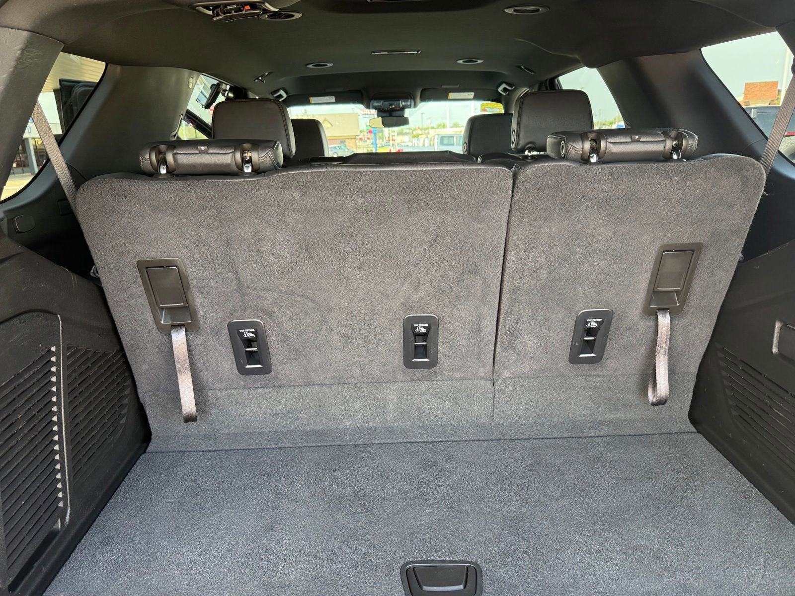 Used 2025 Chevrolet Tahoe LT image 20