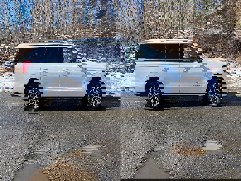 Certified 2025 Ford Expedition Max Platinum image 6