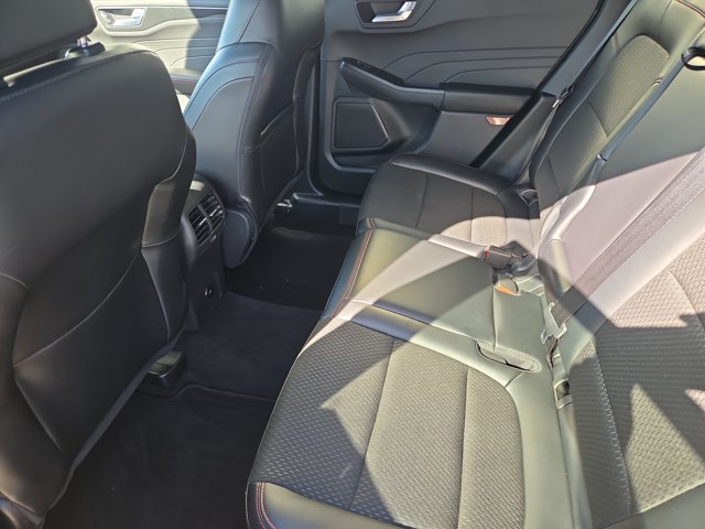 Certified 2025 Ford Escape ST-Line AWD/4WD image 13