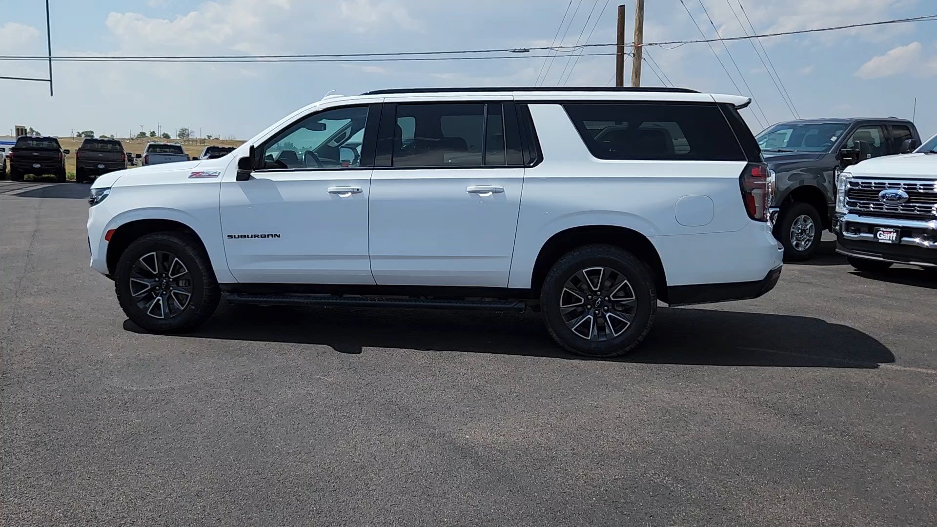 Used 2023 Chevrolet Suburban Z71 AWD/4WD image 2