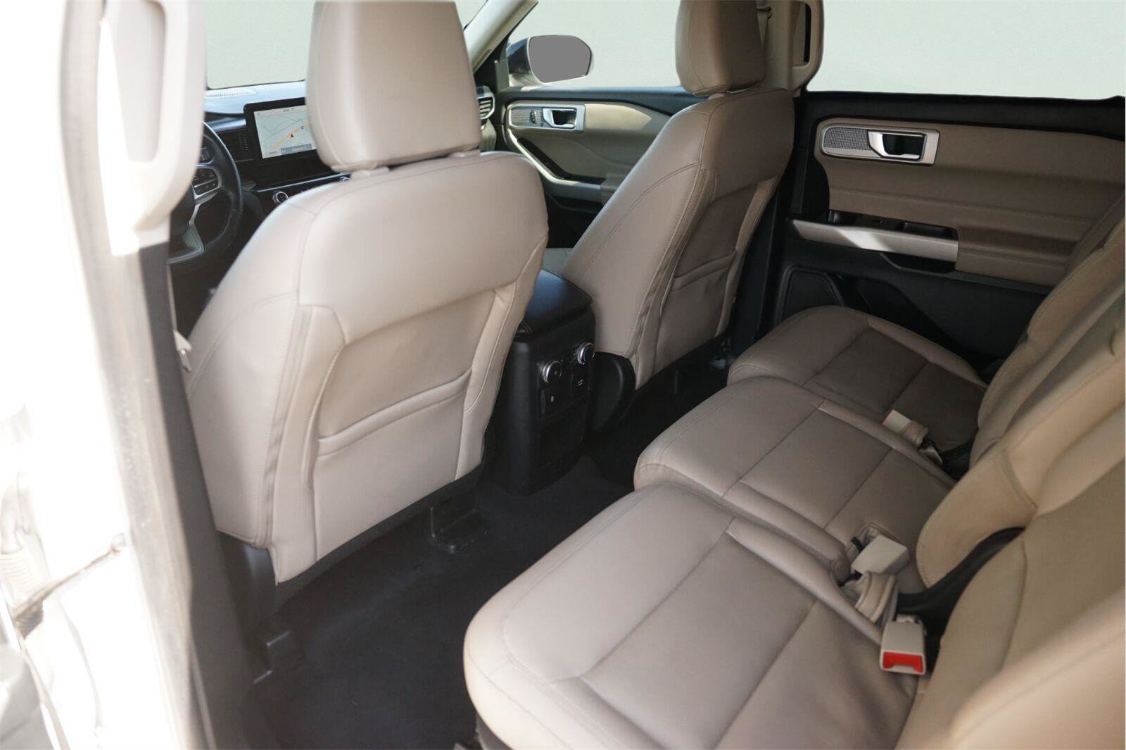 Certified 2021 Ford Explorer Limited w/ Equipment Group 301A RWD image 11