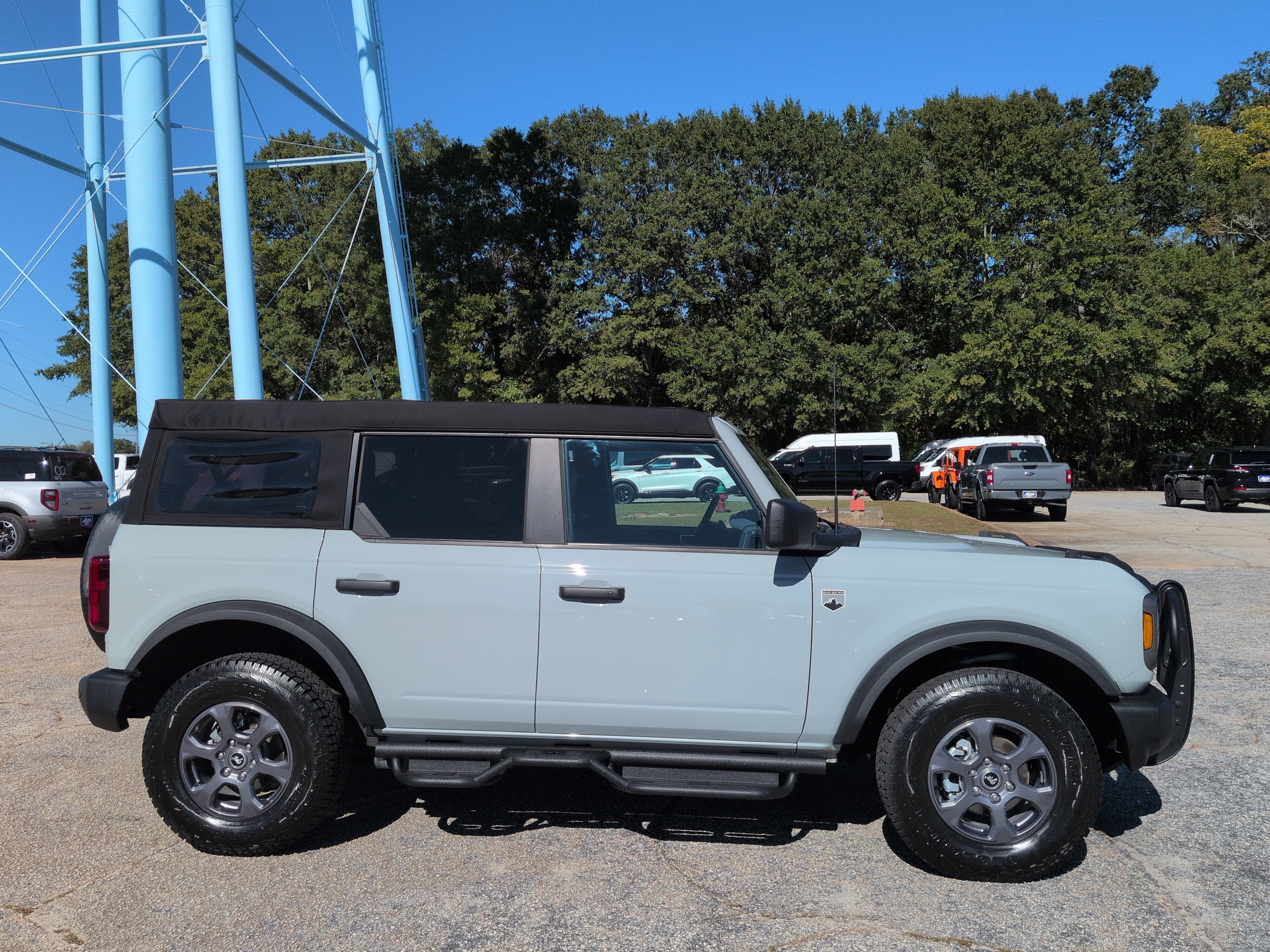 Certified 2024 Ford Bronco Big Bend AWD/4WD image 2