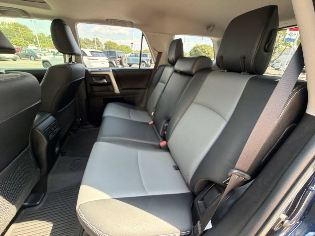 Used 2021 Toyota 4Runner SR5 Premium w/ Moonroof Package AWD/4WD image 26