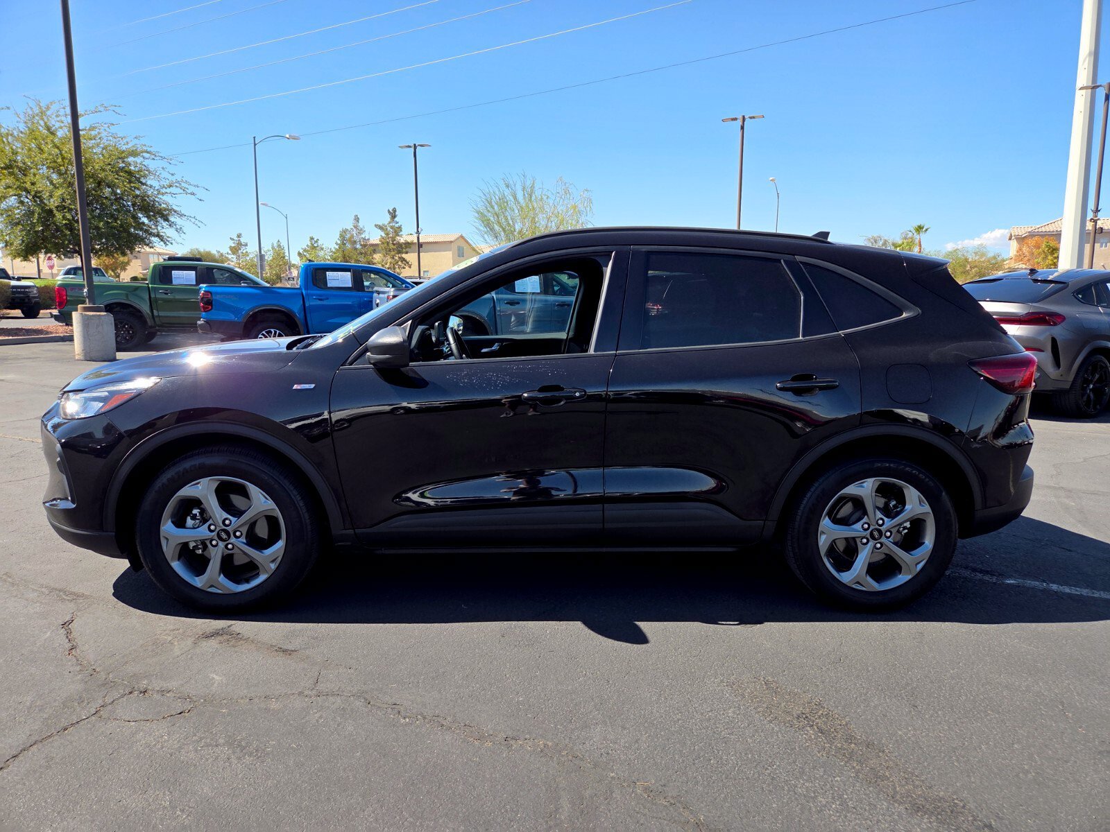 Certified 2025 Ford Escape ST-Line FWD image 3
