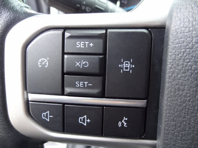 Certified 2024 Ford Expedition XLT AWD/4WD image 5