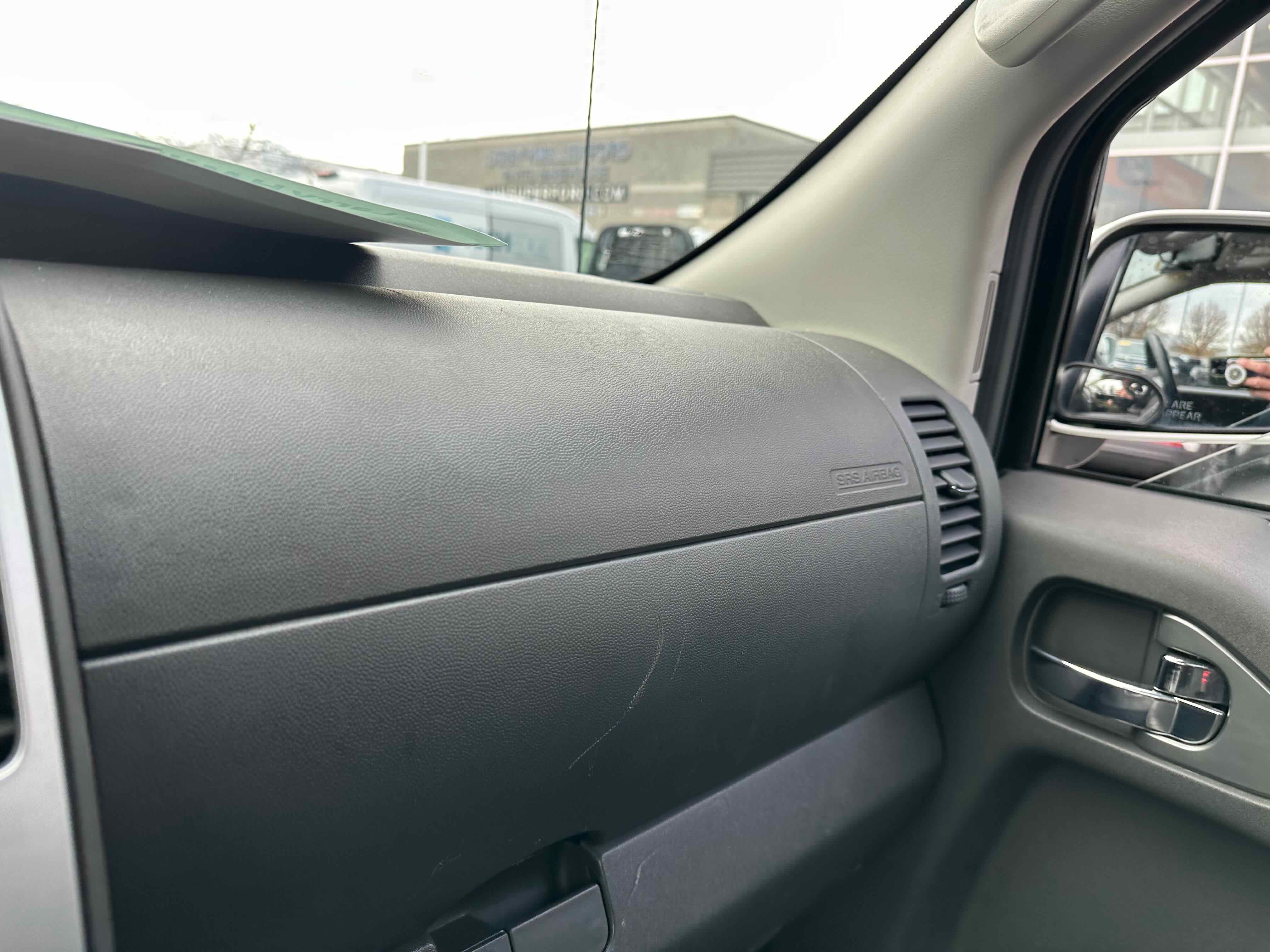 Used 2020 Nissan Frontier PRO-4X w/ Pro-4x Utility Package image 28