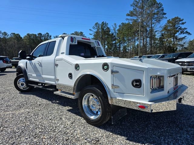 Certified 2022 Ford F450 Lariat w/ Lariat Value Package image 3
