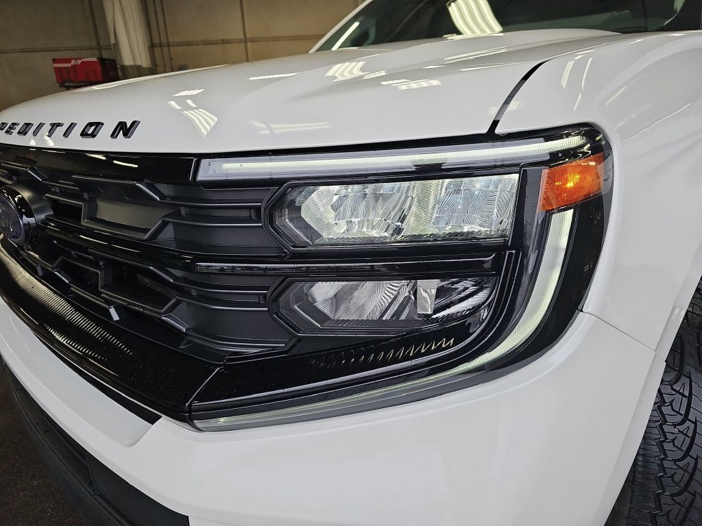 Certified 2026 Ford Expedition Active AWD/4WD image 31