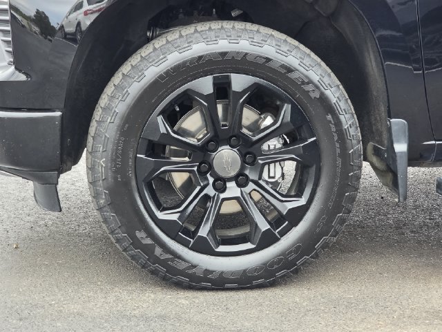 Used 2022 Chevrolet Silverado 1500 LTZ AWD/4WD image 35