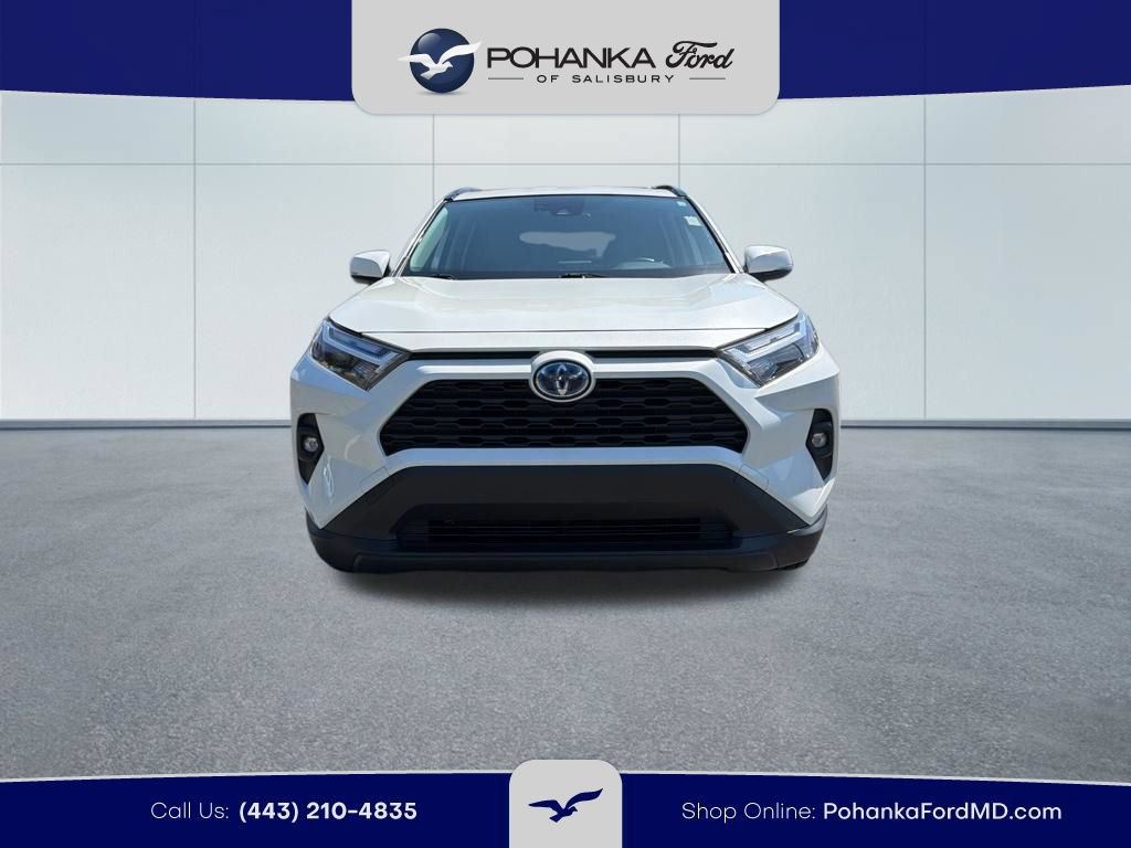 Used 2022 Toyota RAV4 XLE Premium AWD/4WD image 3