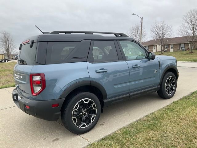 Certified 2025 Ford Bronco Sport Outer Banks w/ Outer Banks Tech Package+ AWD/4WD image 4