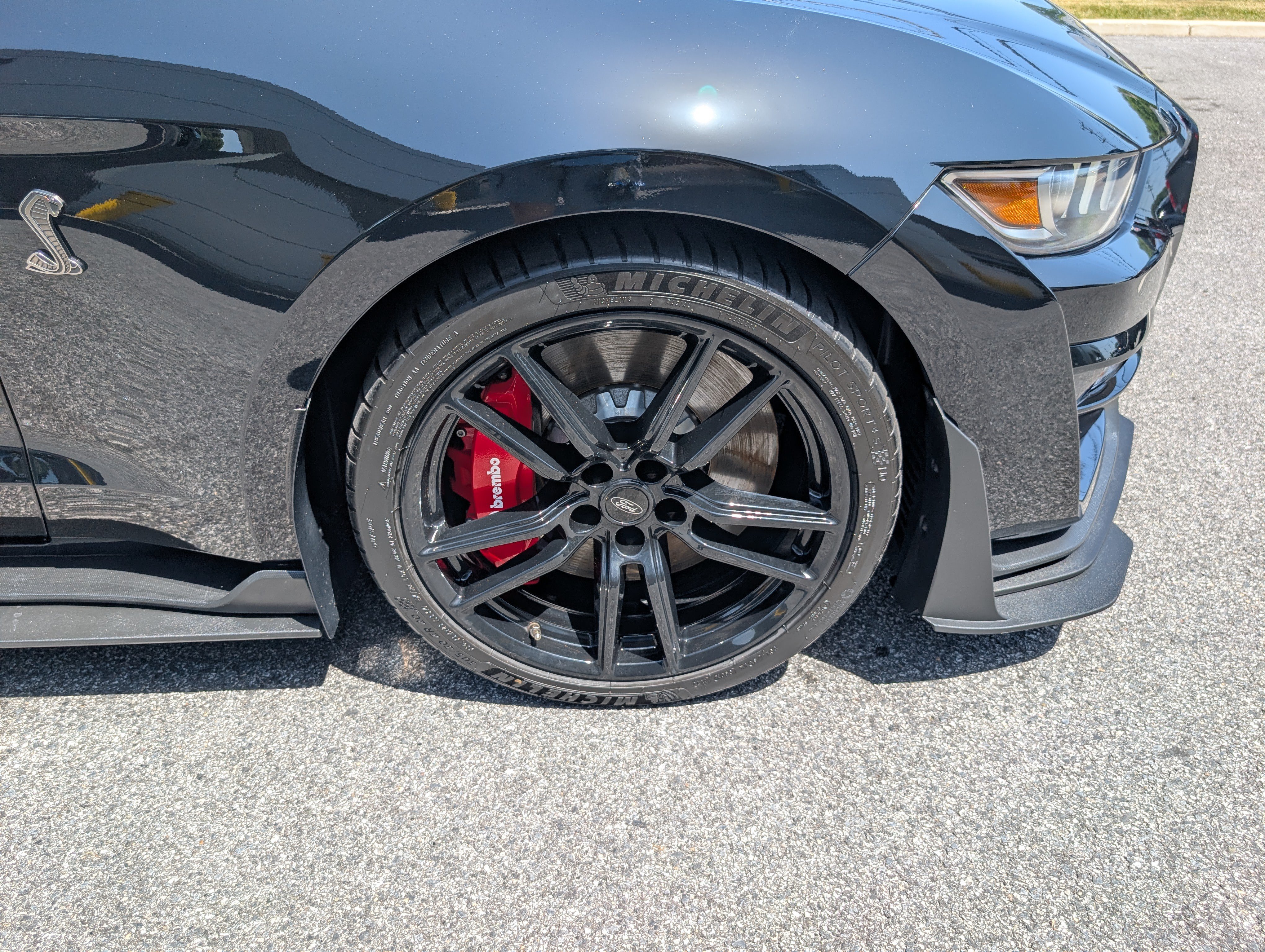 Certified 2022 Ford Mustang Shelby GT500 w/ Handling Package RWD image 11