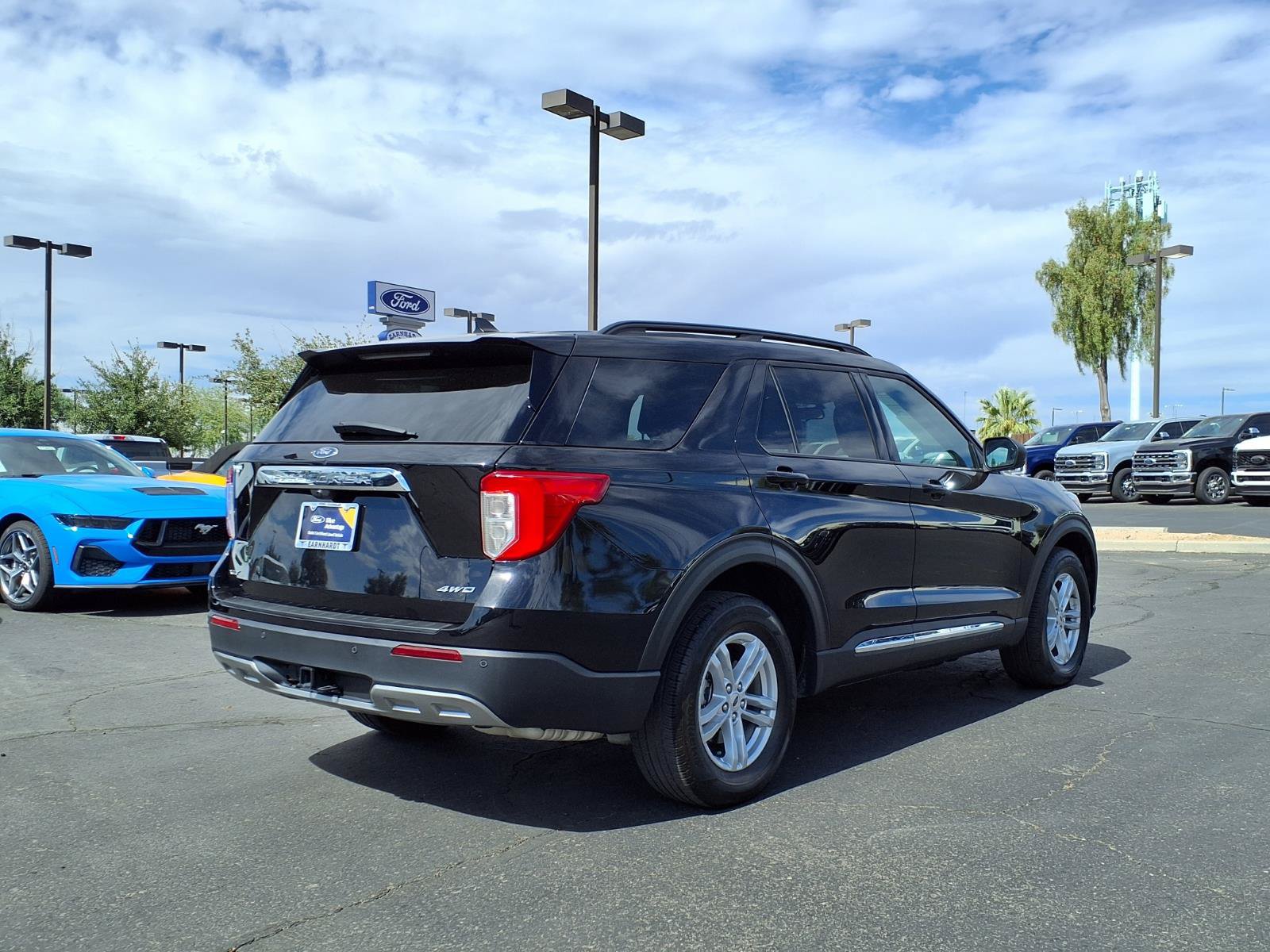 Certified 2024 Ford Explorer XLT w/ Equipment Group 202A AWD/4WD image 6