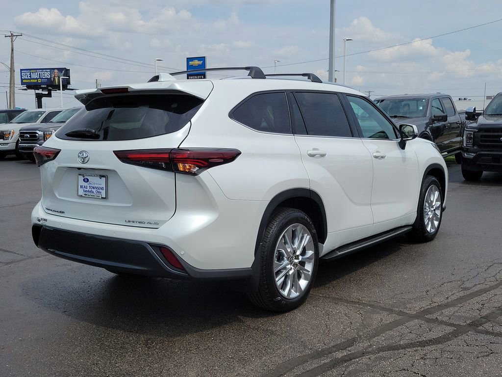 Used 2024 Toyota Highlander Limited AWD/4WD image 5