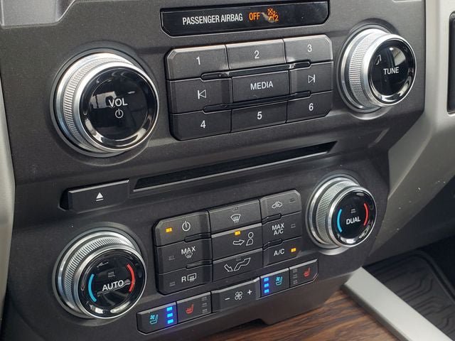 Certified 2018 Ford F150 Lariat w/ Equipment Group 502A Luxury AWD/4WD image 19