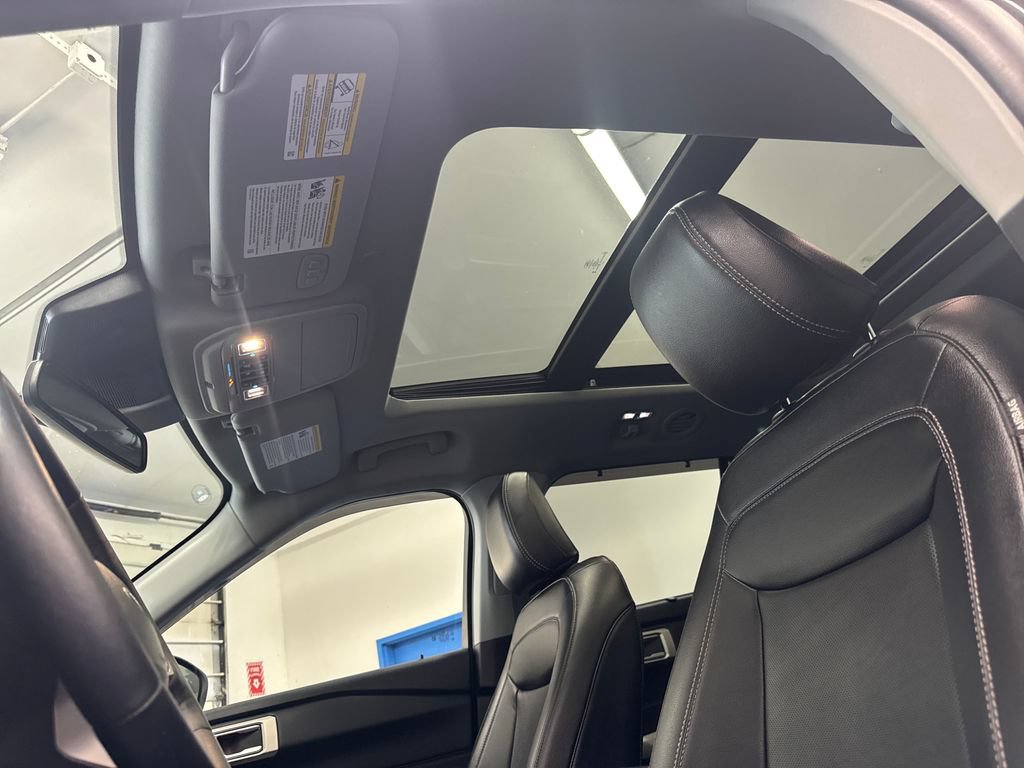 Certified 2023 Ford Explorer Limited w/ Limited Technology Package AWD/4WD image 22