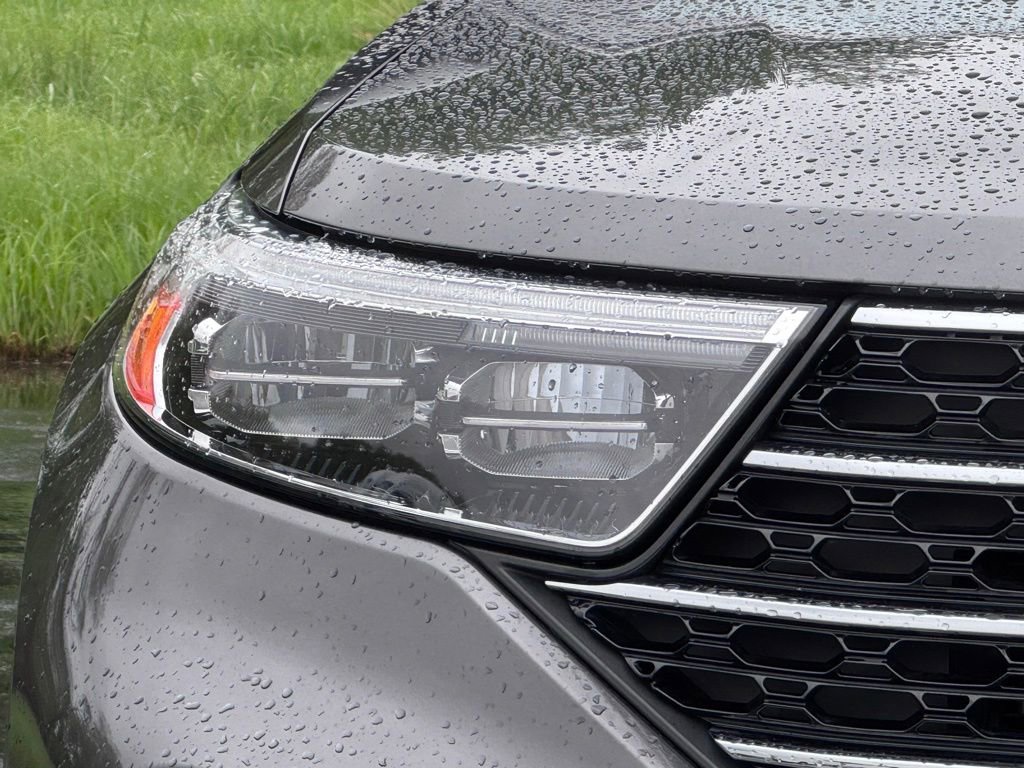 Certified 2020 Ford Explorer XLT AWD/4WD image 4