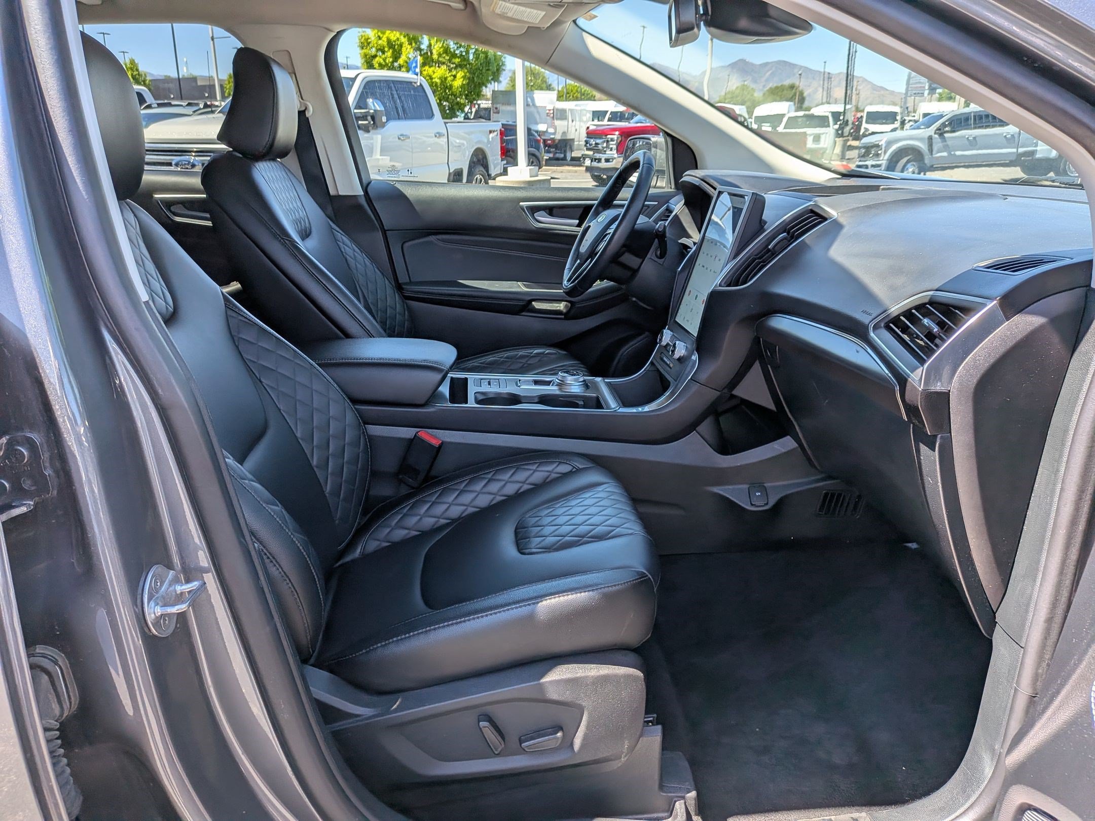 Certified 2024 Ford Edge Titanium AWD/4WD image 34