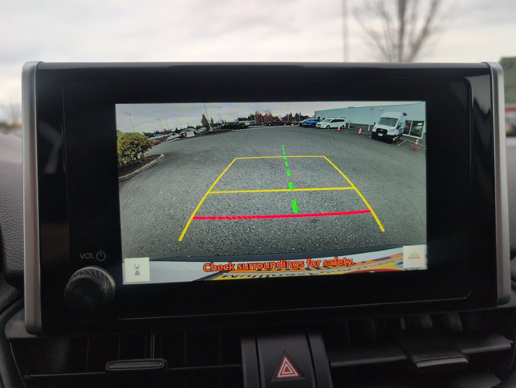 Used 2025 Toyota RAV4 XLE AWD/4WD image 29