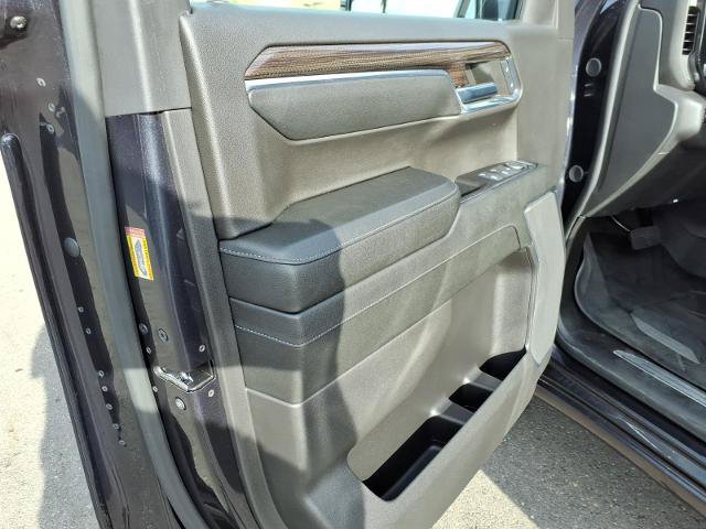 Used 2024 Chevrolet Silverado 1500 LT AWD/4WD image 8