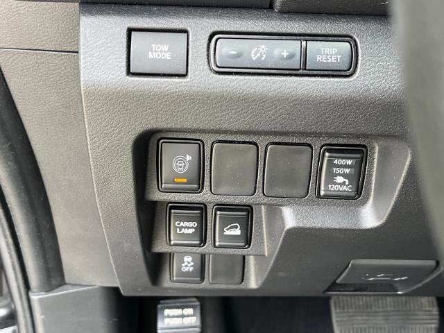 Used 2024 Nissan Frontier SV w/ SV Convenience Package image 17